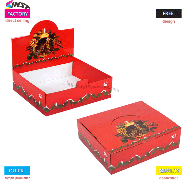 Рождественский настольный стенд в классической цветовой гамме создает ощущение праздничной церемонии на рабочем столе