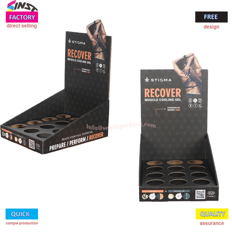 Спортивные товары для здоровья на столе беспорядочны и незаметны?