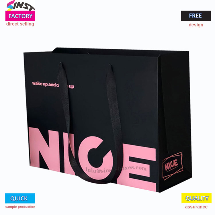 Бумажный пакет для одежды